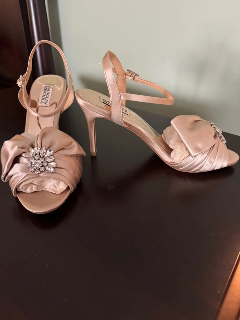 Badgley Mischka Champagne Satin Embellished Evening Heels
